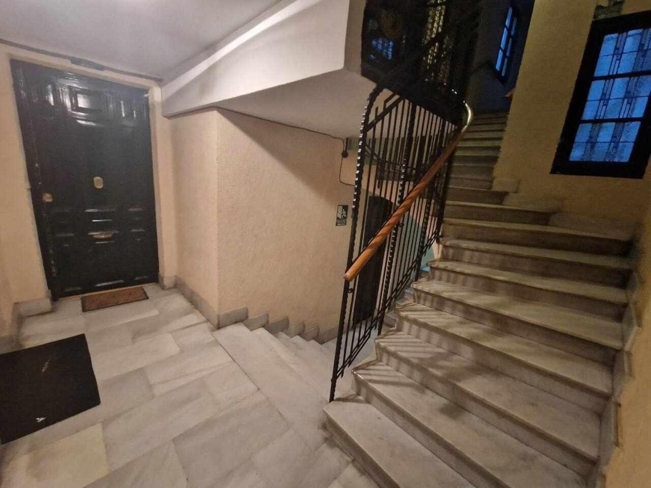 Menendez Pelayo, Loft Junto Al Retiro Lägenhet Madrid Exteriör bild